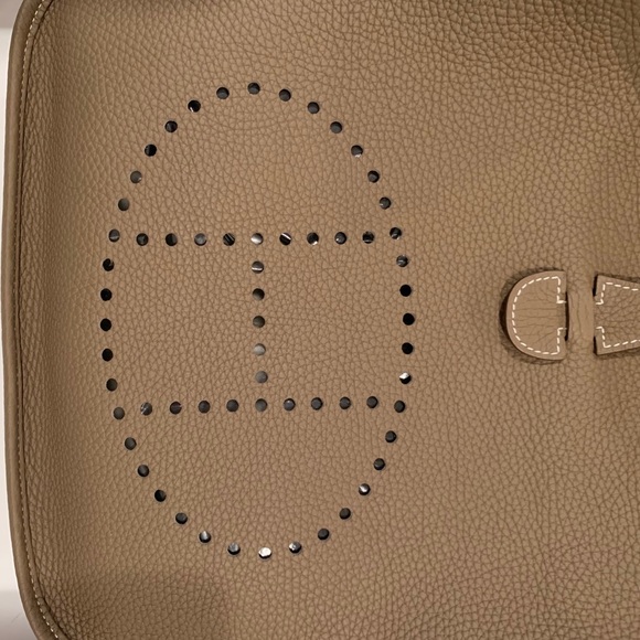 Hermès Evelyne PM etoupe with Gold hardware NEW - Picture 12 of 14